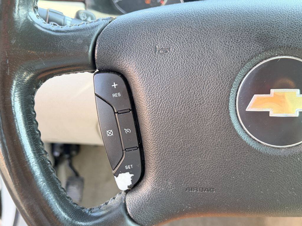 Used 2006 Chevrolet Impala LT FWD image 13