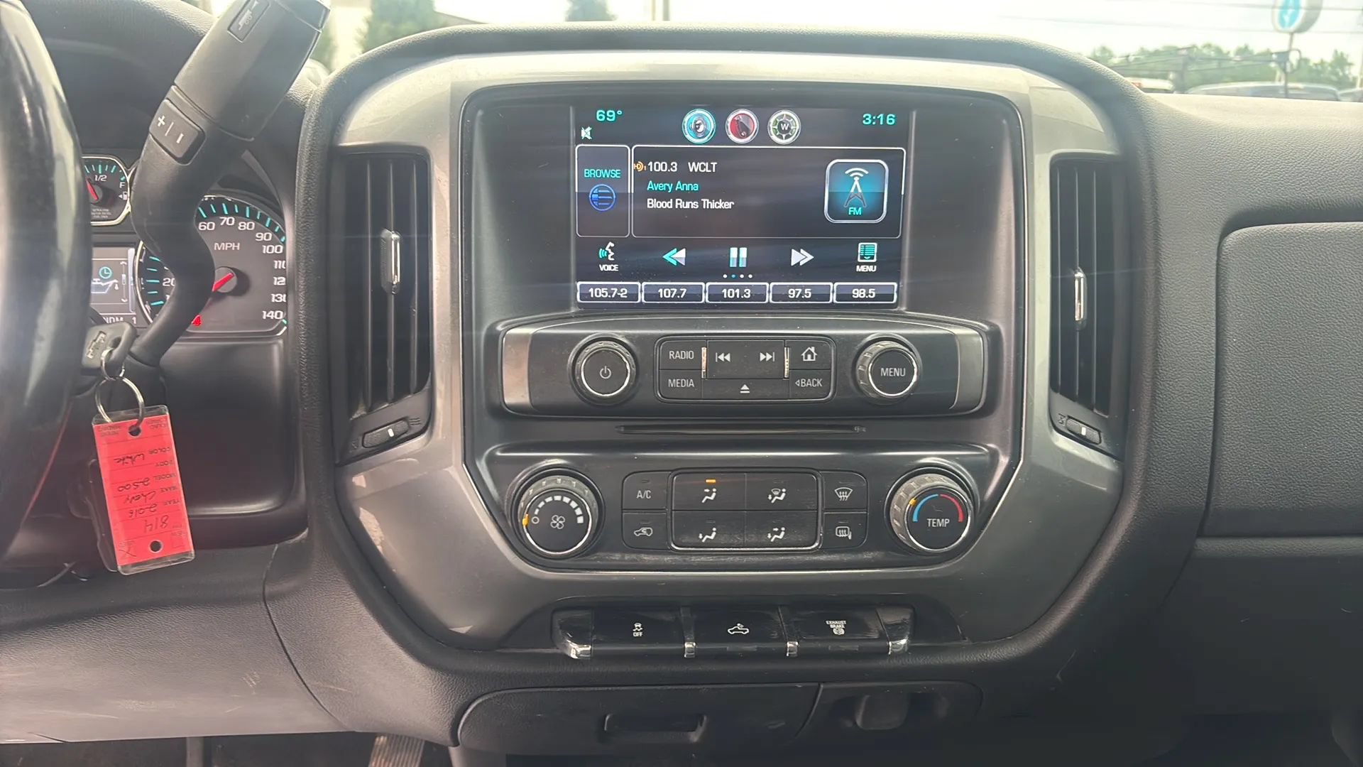 Used 2016 Chevrolet Silverado 2500 LT AWD/4WD image 27