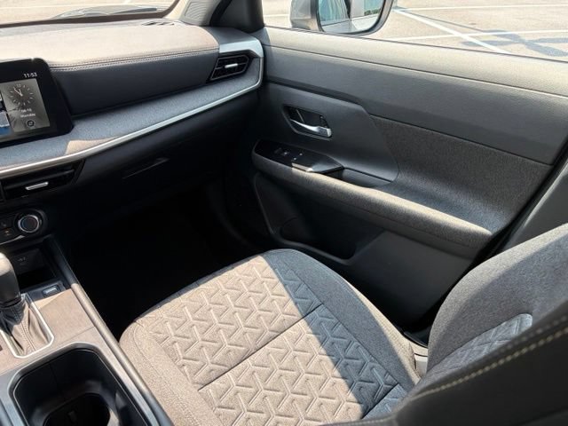 Certified 2025 Nissan Kicks SV w/ SV Premium Package AWD/4WD image 33