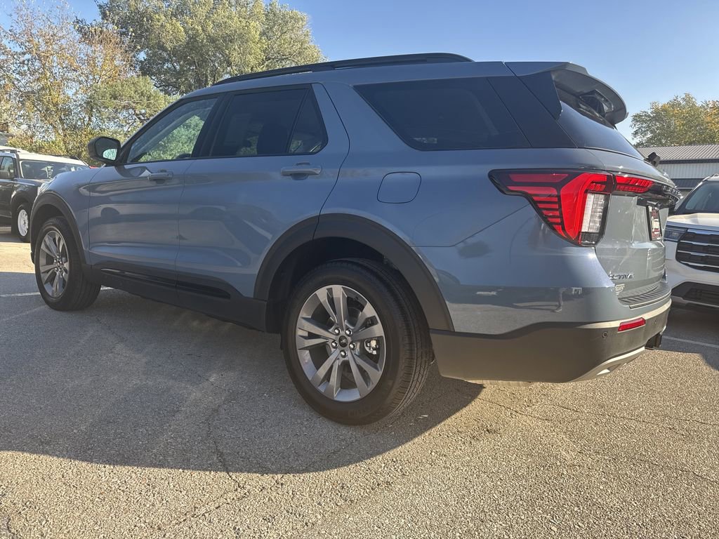 New 2026 Ford Explorer Active image 8