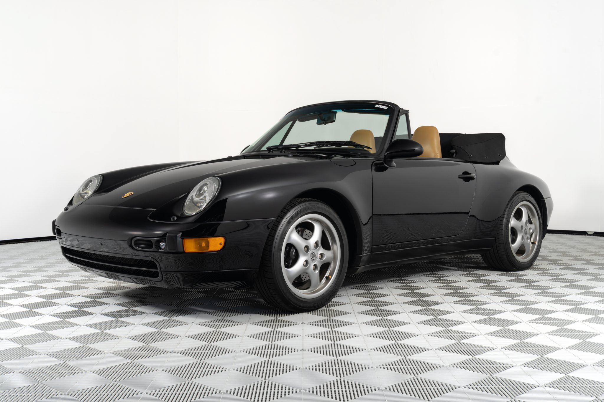 Used 1996 Porsche 911 Carrera RWD image 7