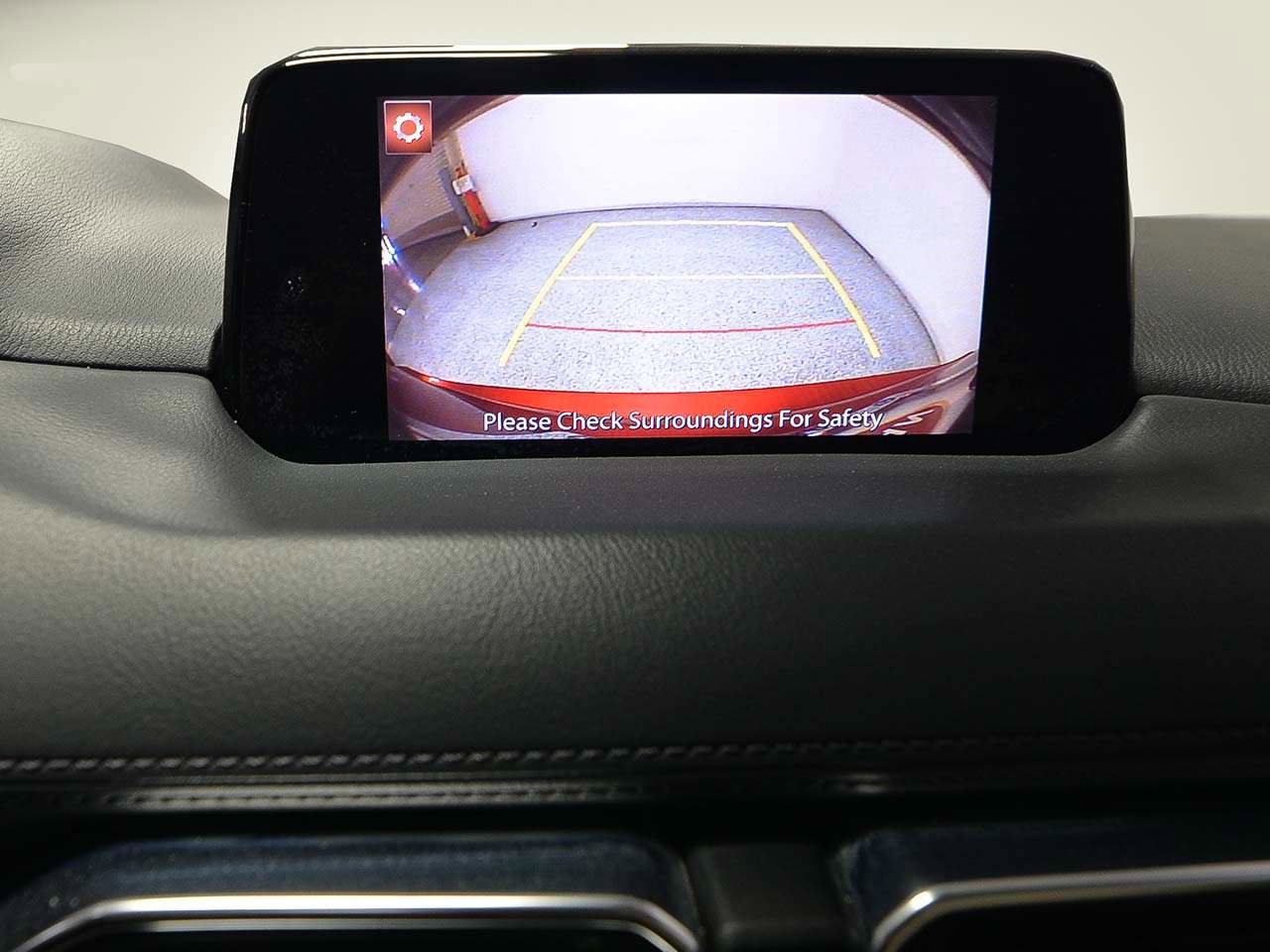 Used 2018 MAZDA CX-5 Touring w/ Preferred Equipment Package FWD image 17