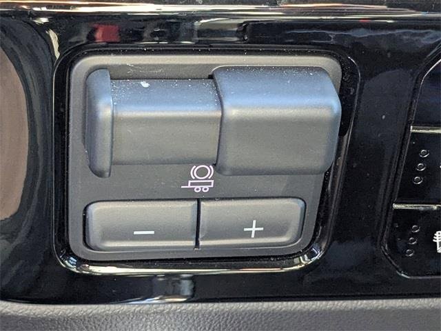 Used 2023 Chevrolet Silverado 1500 LTZ image 24