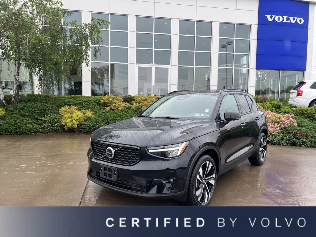 Certified 2023 Volvo XC40 B5 Plus w/ Protection Package Premier