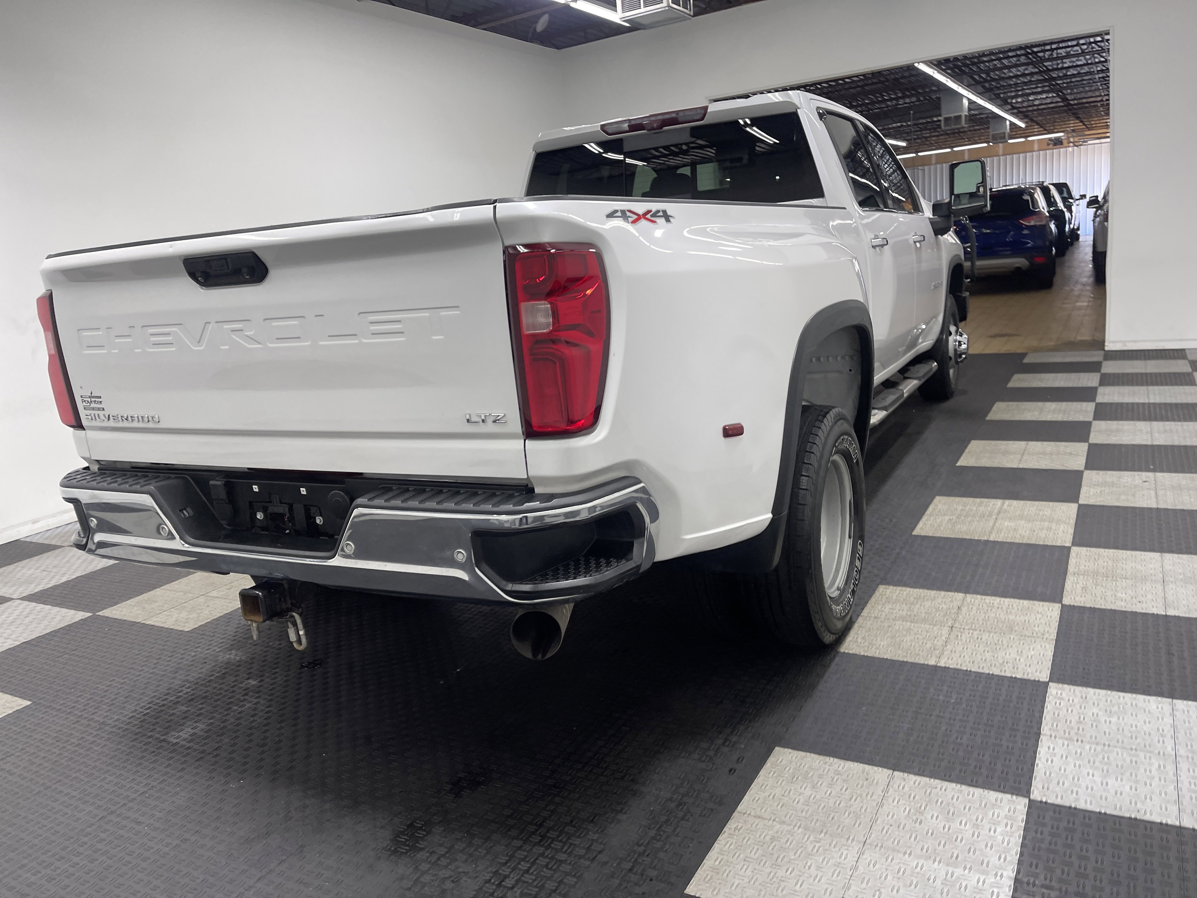 Used 2021 Chevrolet Silverado 3500 LTZ w/ LTZ Convenience Package image 5