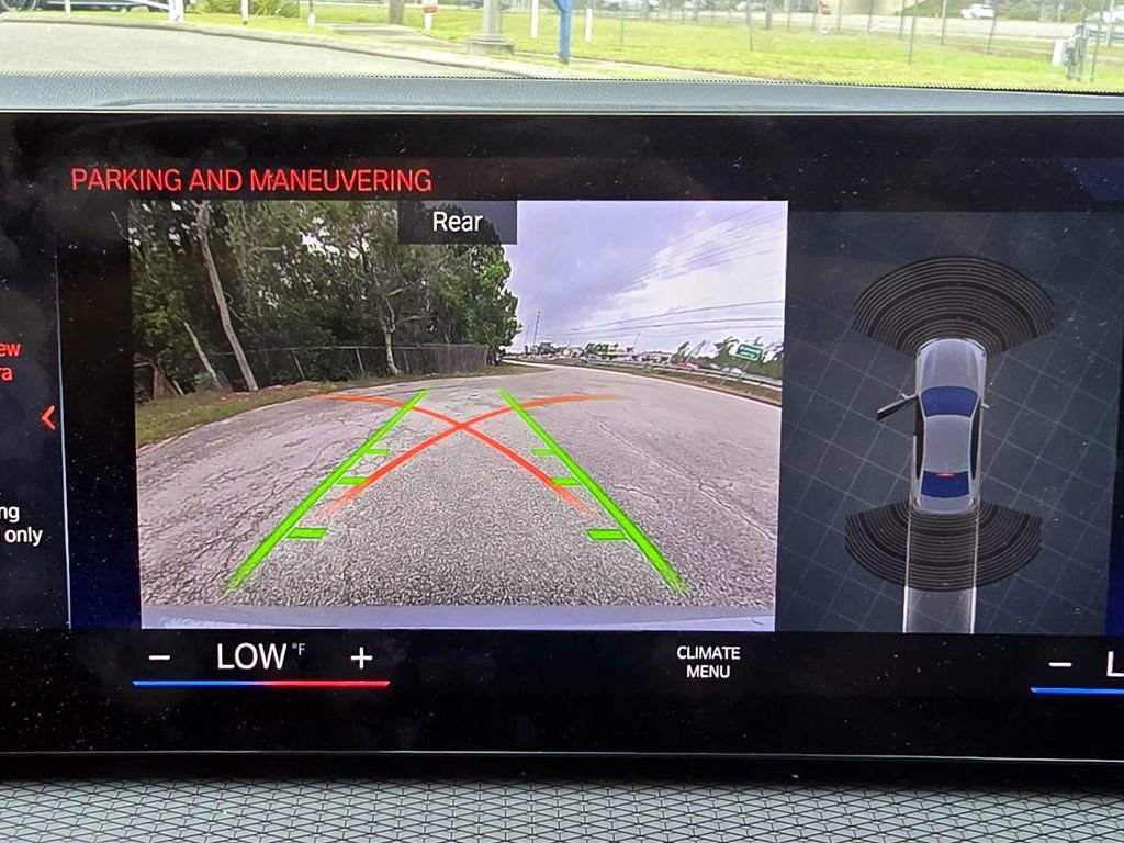 Used 2023 BMW 330i xDrive Sedan w/ M Sport Package image 13