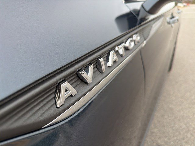 Used 2022 Lincoln Aviator Reserve w/ Equipment Group 201A image 11