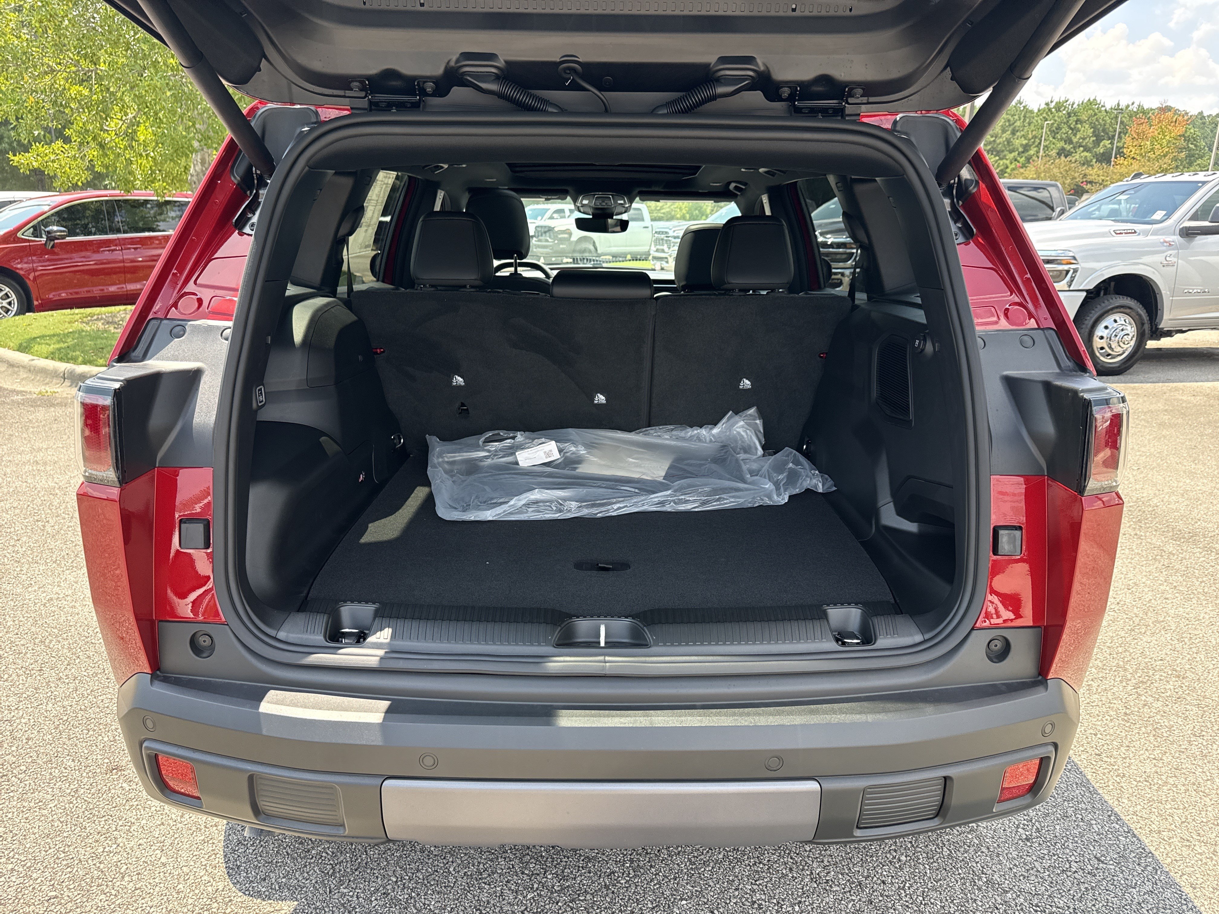 New 2026 Jeep Cherokee Limited AWD/4WD image 18