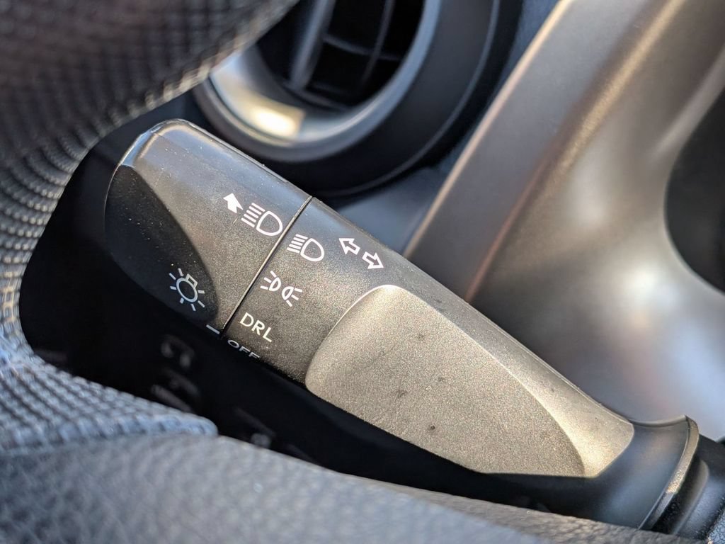 Used 2014 Toyota RAV4 LE AWD/4WD image 20