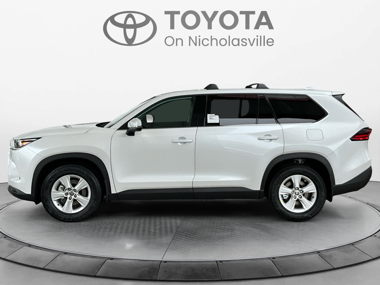 New 2026 Toyota Grand Highlander LE image 2