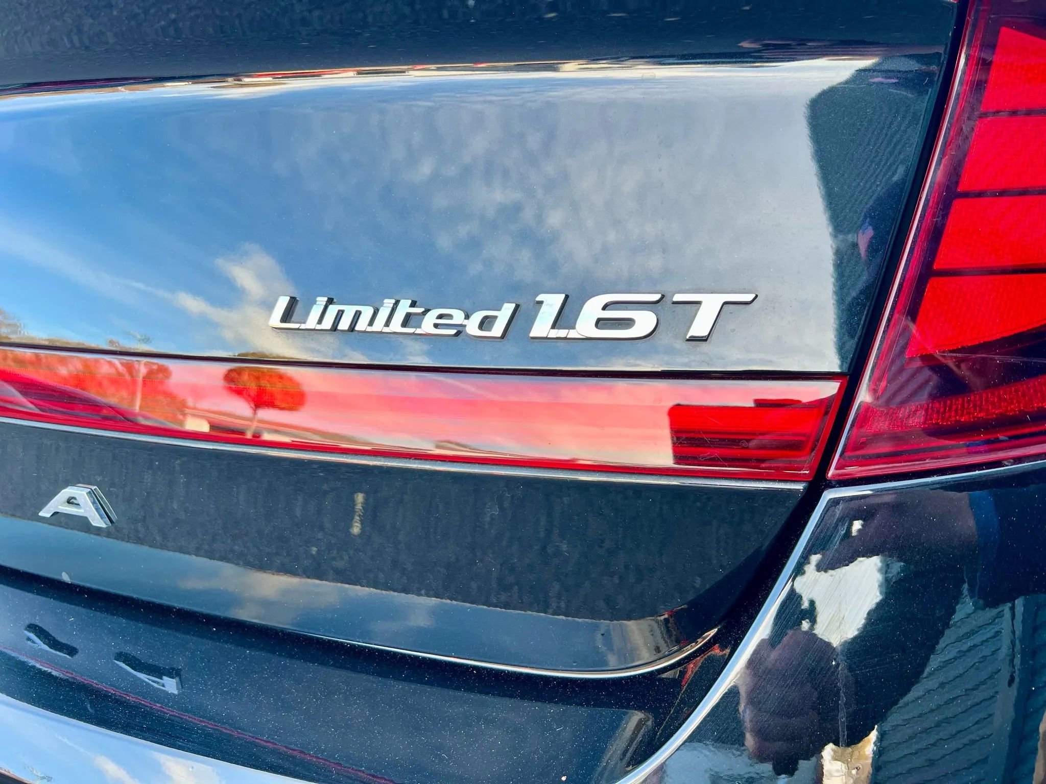 Used 2022 Hyundai Sonata Limited image 12