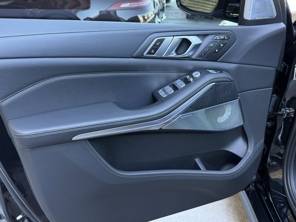 Used 2025 BMW ALPINA XB7 image 22