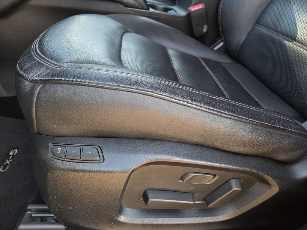 Used 2022 MAZDA CX-5 AWD 2.5 S w/ Premium Package image 17