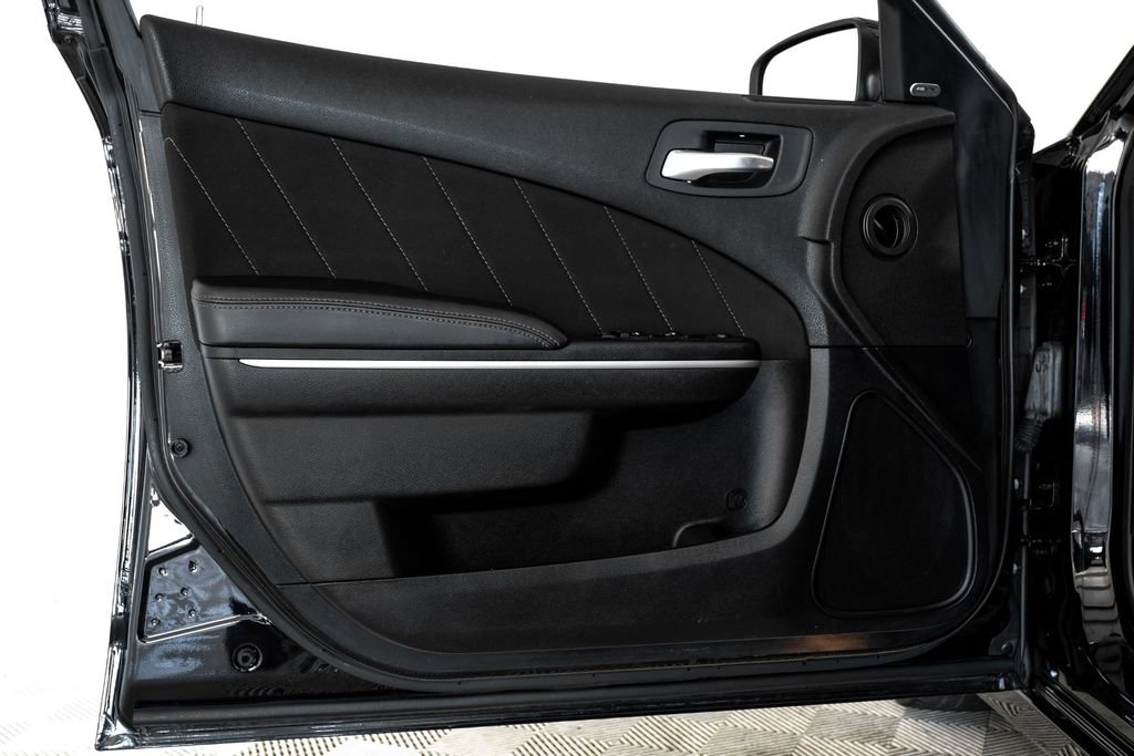 Used 2023 Dodge Charger SXT RWD image 43