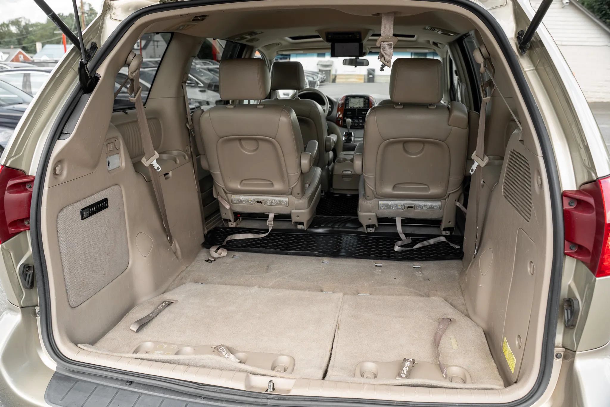 Used 2004 Toyota Sienna XLE FWD image 12