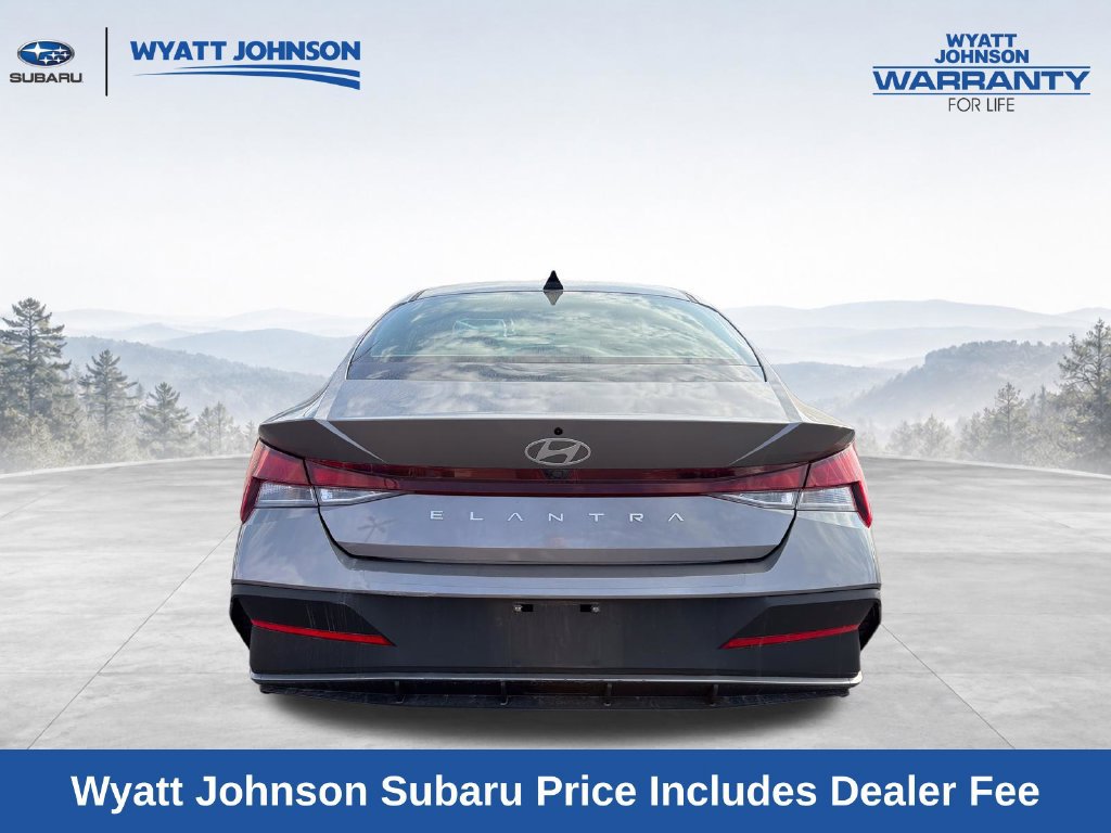 Used 2024 Hyundai Elantra SEL FWD image 7