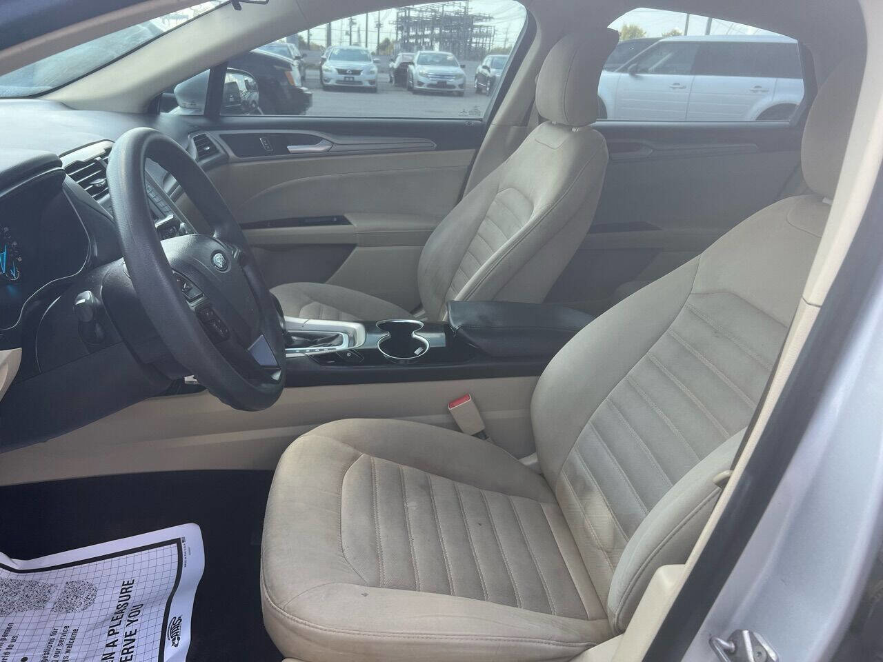 Used 2015 Ford Fusion SE FWD image 14