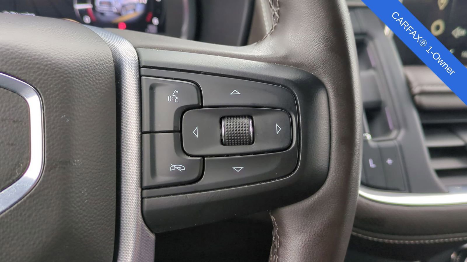 Used 2023 GMC Yukon XL SLT w/ SLT Premium Package image 28