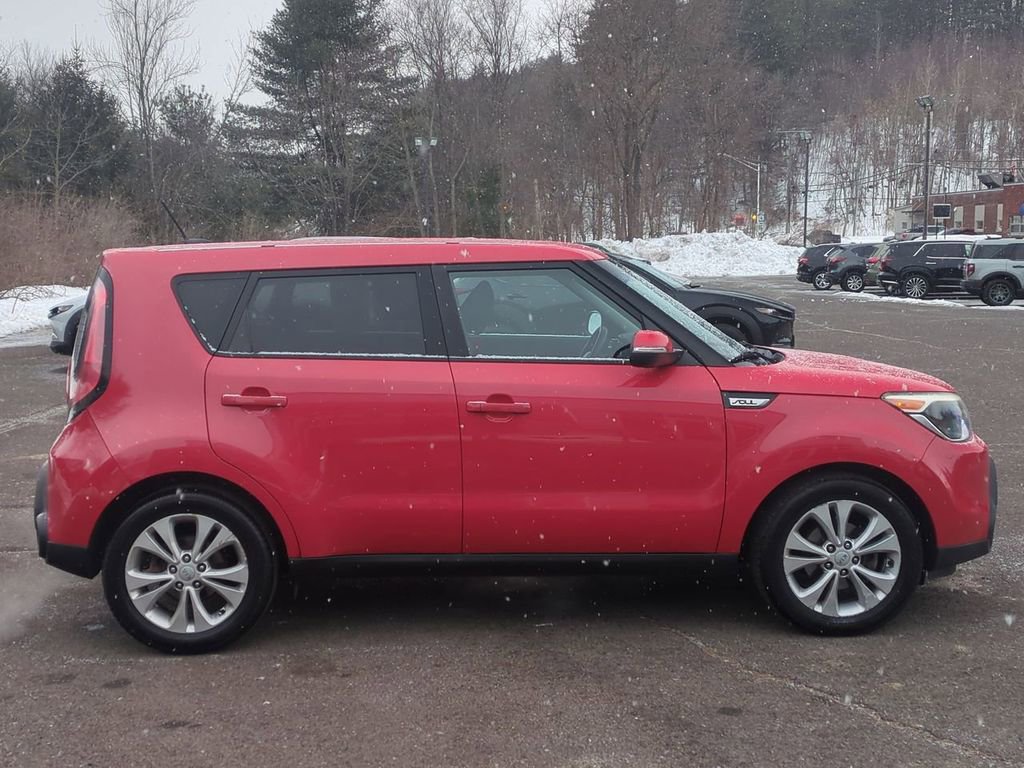 Used 2014 Kia Soul + image 3