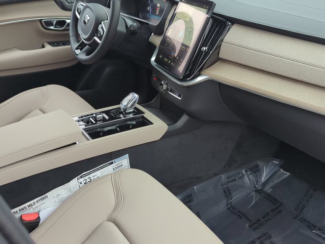 New 2026 Volvo XC90 B6 Plus w/ Protection Package AWD/4WD image 13
