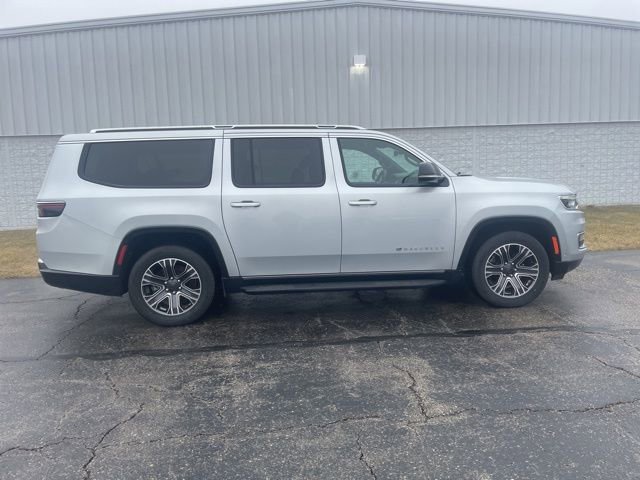 Used 2023 Jeep Wagoneer L Series II image 17