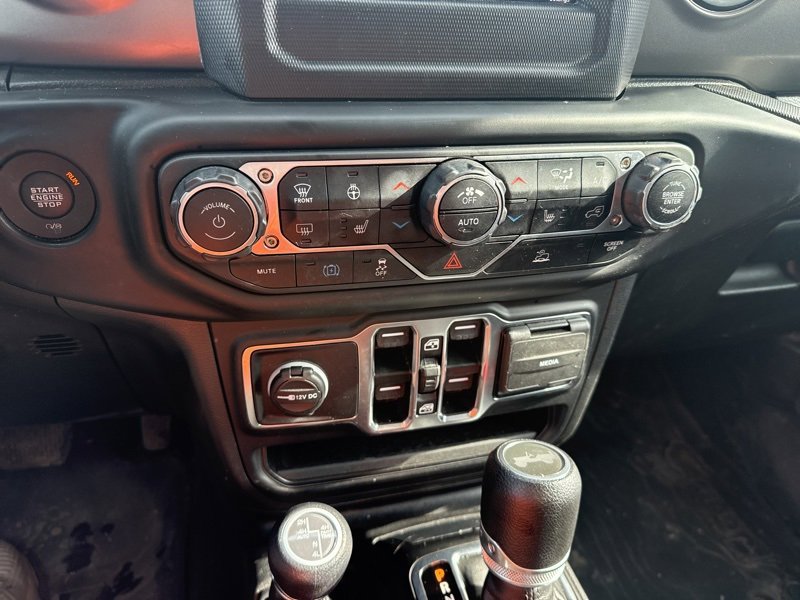 Used 2023 Jeep Wrangler Unlimited w/ Cold Weather Group image 16