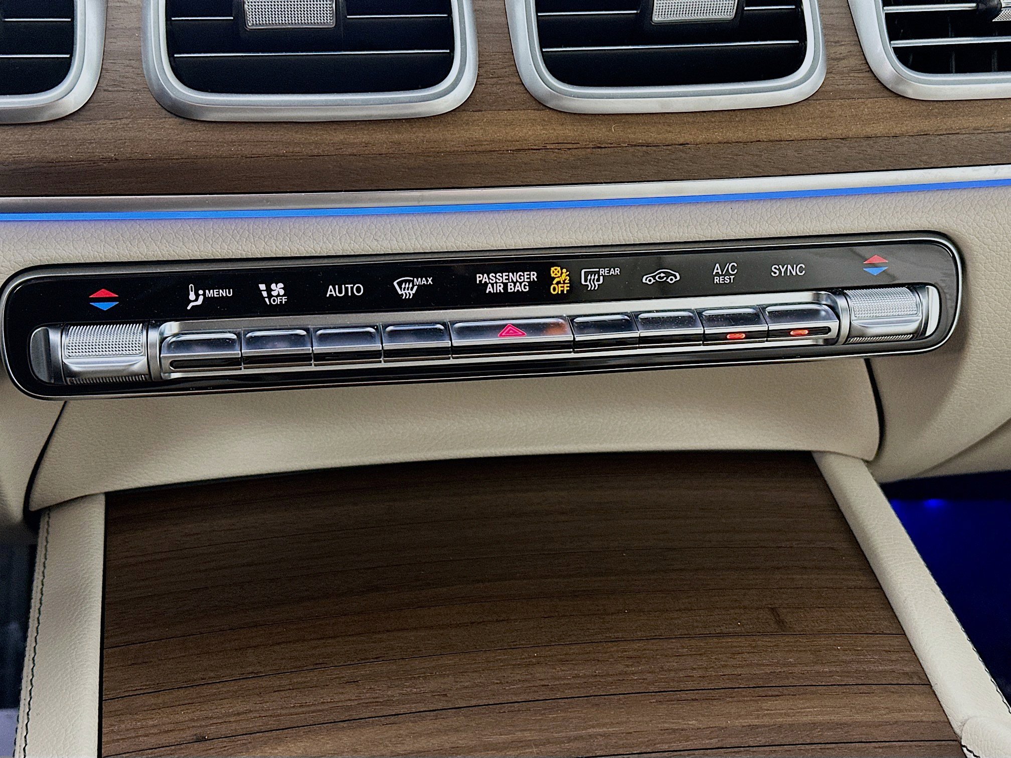 Certified 2025 Mercedes-Benz GLS 450 4MATIC image 16