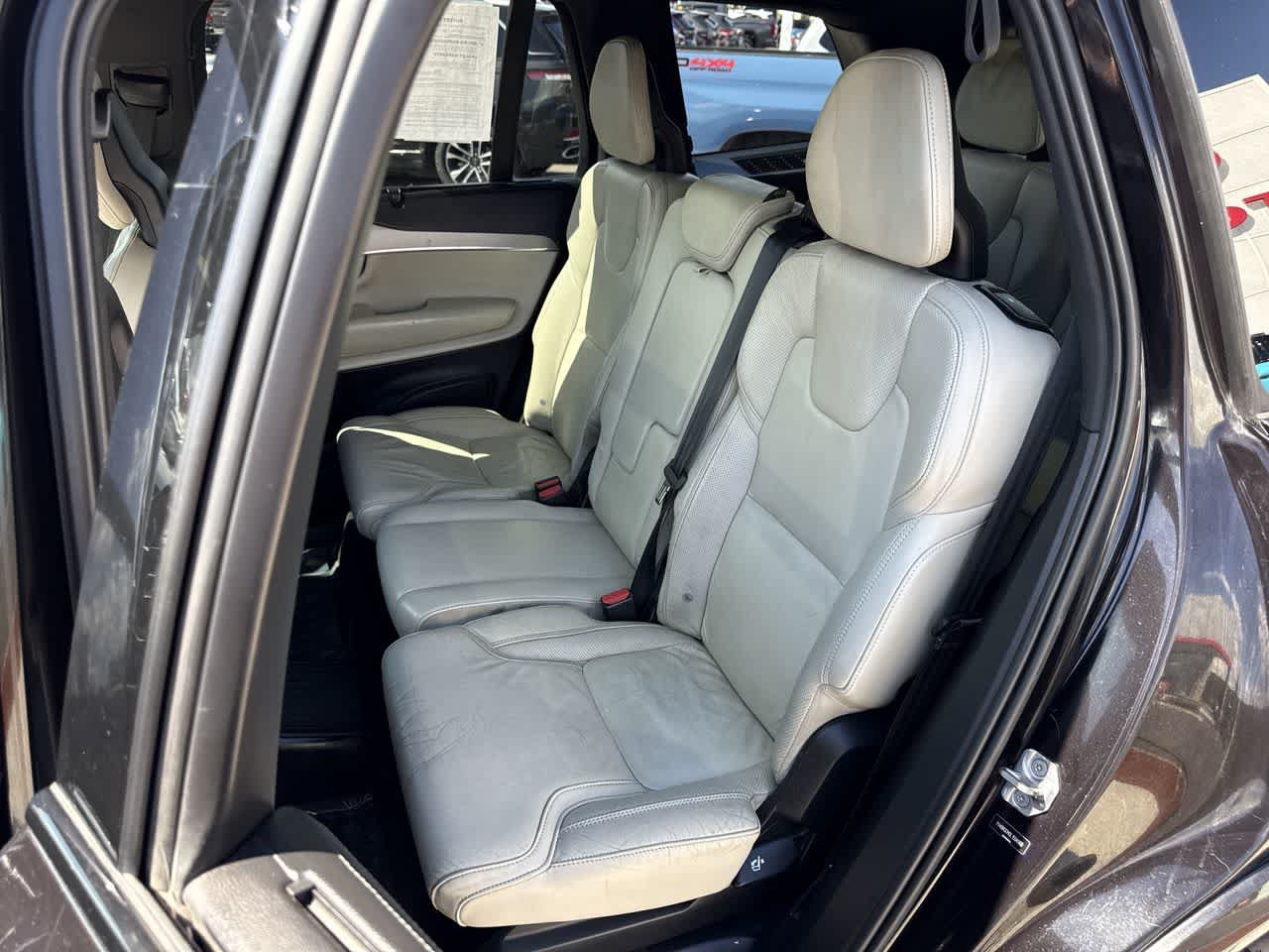 Used 2020 Volvo XC90 T8 R-Design w/ Protection Package Premier AWD/4WD image 11