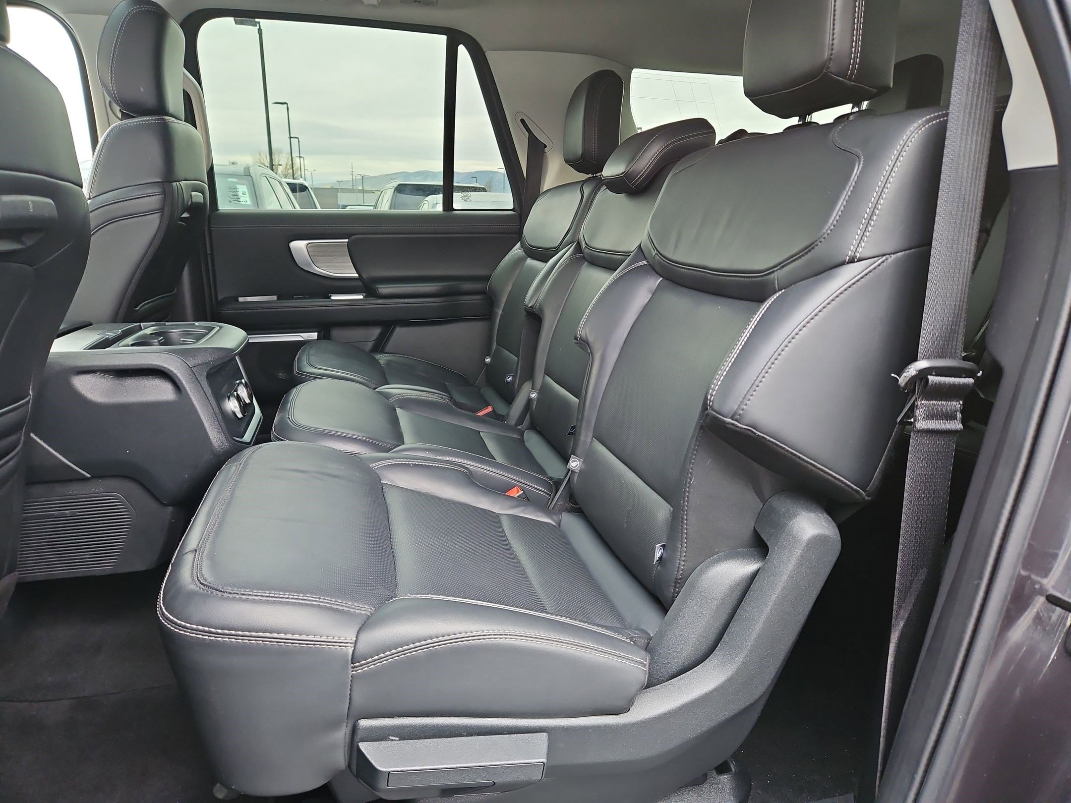 Used 2025 Ford Expedition Max Platinum image 31