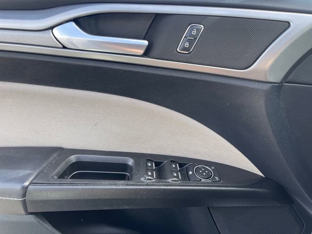 Used 2020 Ford Fusion S image 23