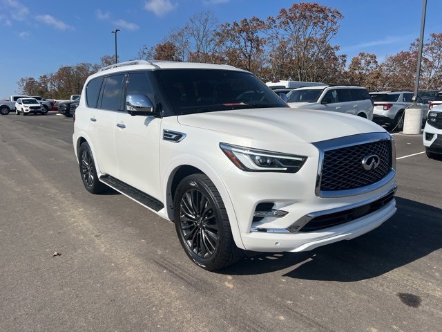 Used 2024 INFINITI QX80 Sensory w/ All-Season Package image 4