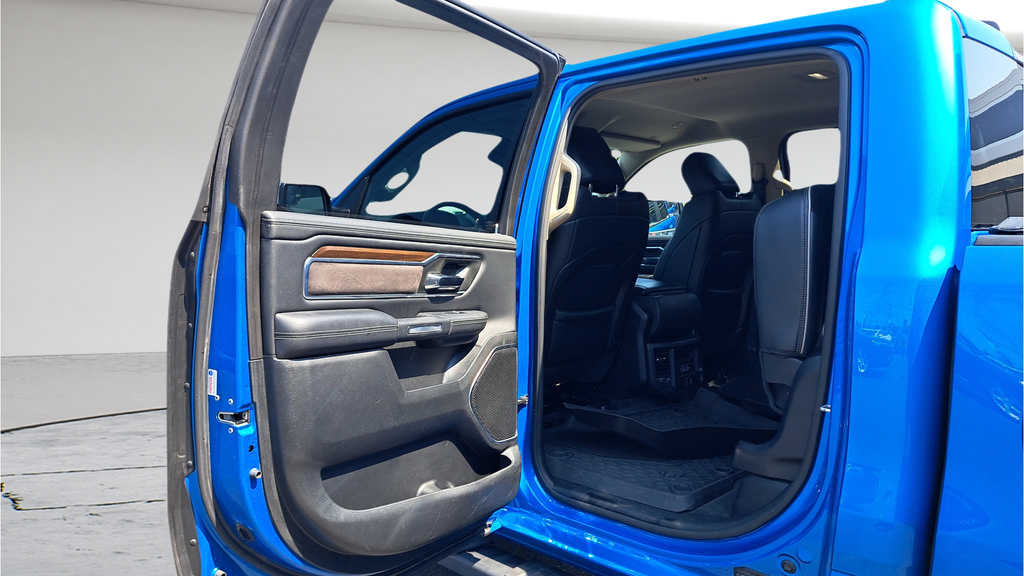 Used 2021 RAM 1500 Laramie AWD/4WD image 11