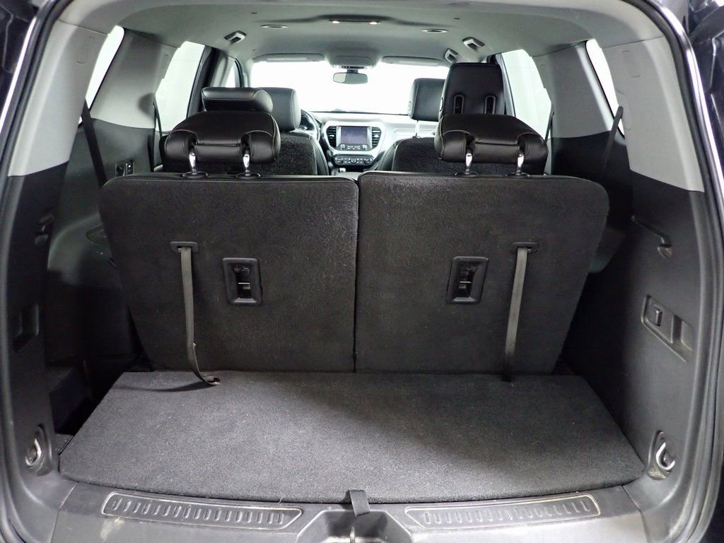 Used 2019 GMC Acadia SLT image 15