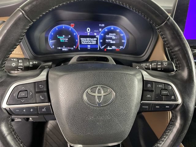 Used 2024 Toyota Grand Highlander AWD image 17