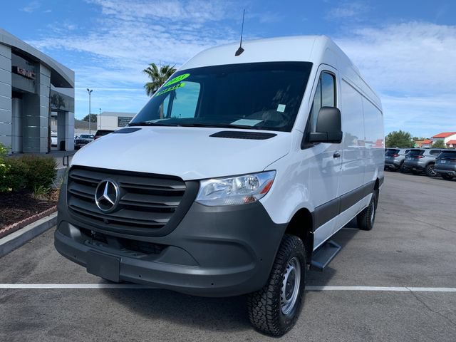 Used 2023 Mercedes-Benz Sprinter 2500 image 4