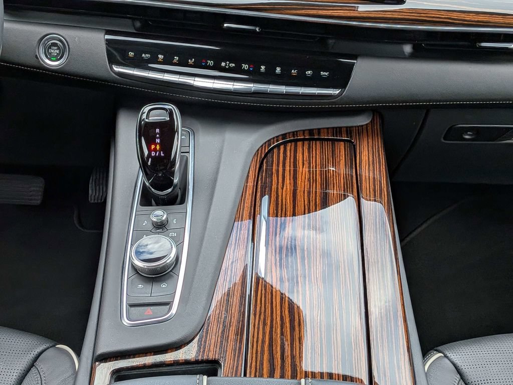 Certified 2021 Cadillac Escalade Premium Luxury w/ LPO, Illumination Package AWD/4WD image 20