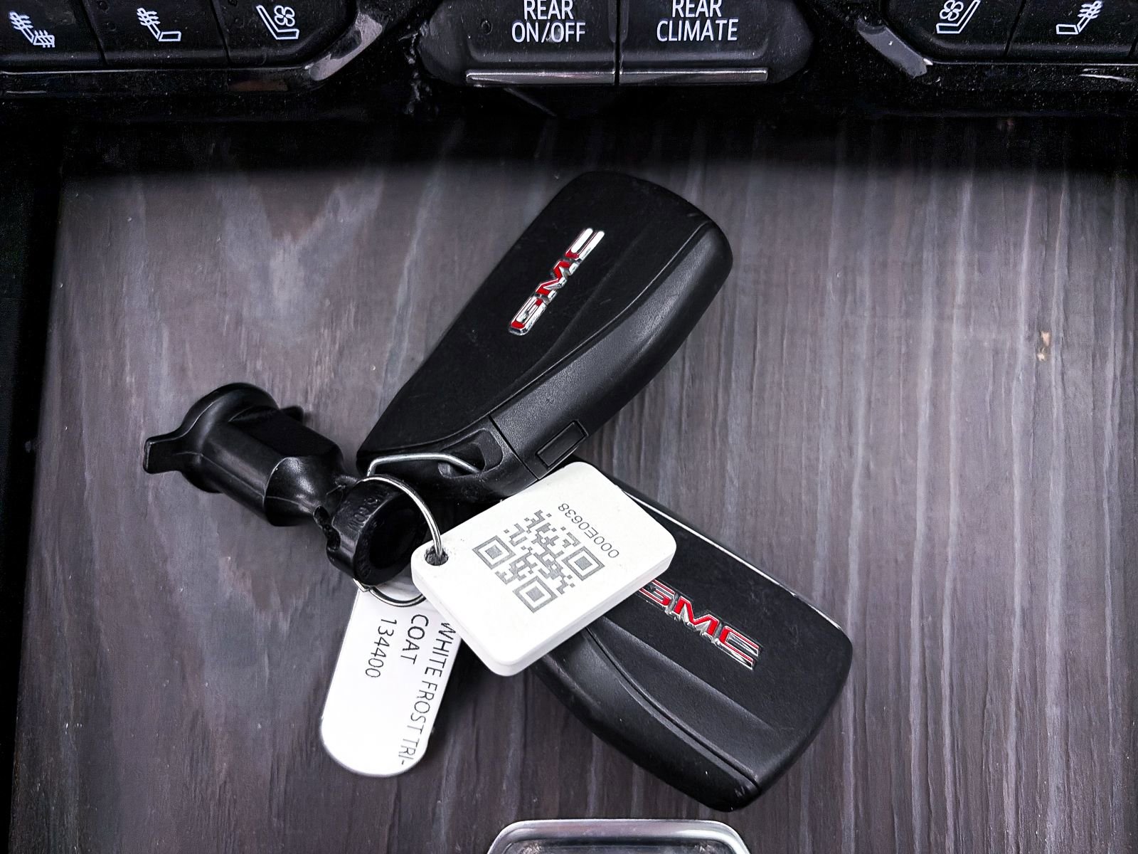 Used 2021 GMC Yukon XL Denali w/ Denali Premium Package image 29