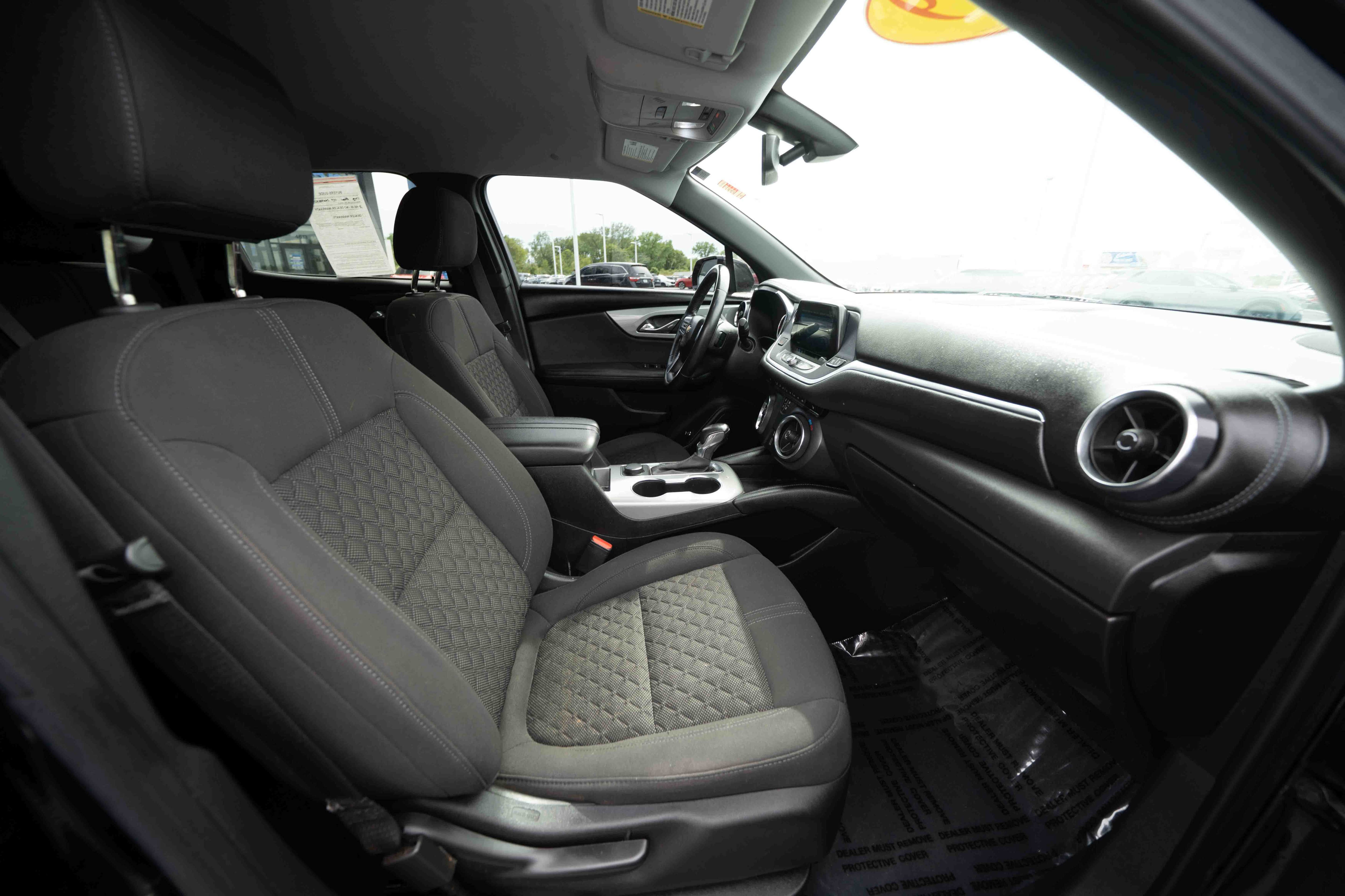 Used 2019 Chevrolet Blazer LT FWD image 27