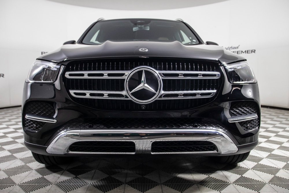 Used 2025 Mercedes-Benz GLE 450e 4MATIC image 4