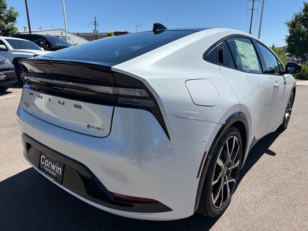New 2026 Toyota Prius Plug-In Hybrid FWD image 8