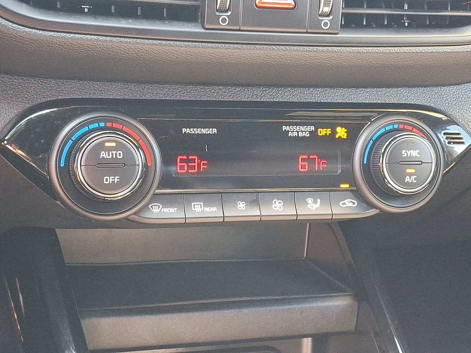 Used 2023 Kia Forte GT-Line w/ GT-Line Technology Package FWD image 16