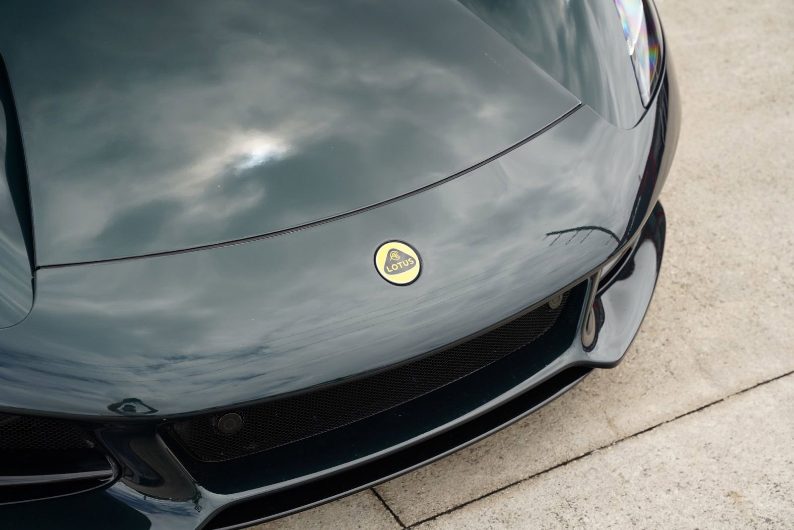 Used 2024 Lotus Emira First Edition image 3