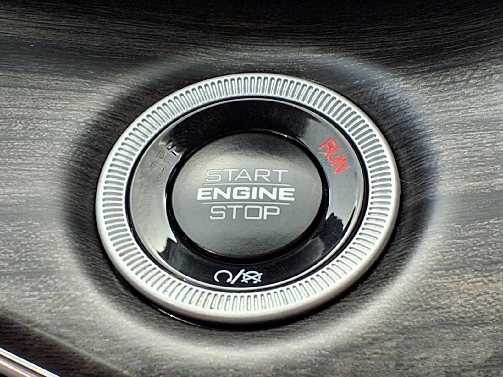Used 2025 Jeep Grand Cherokee L Overland AWD/4WD image 16