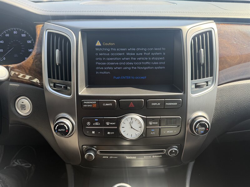 Used 2011 Hyundai Equus Signature RWD image 15