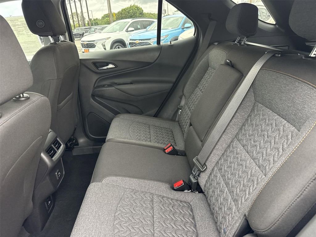 Used 2023 Chevrolet Equinox LT image 22