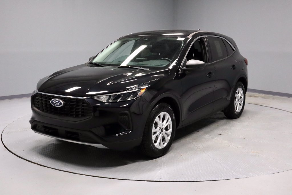 Certified 2024 Ford Escape Active w/ Cold Weather Package FWD image 7