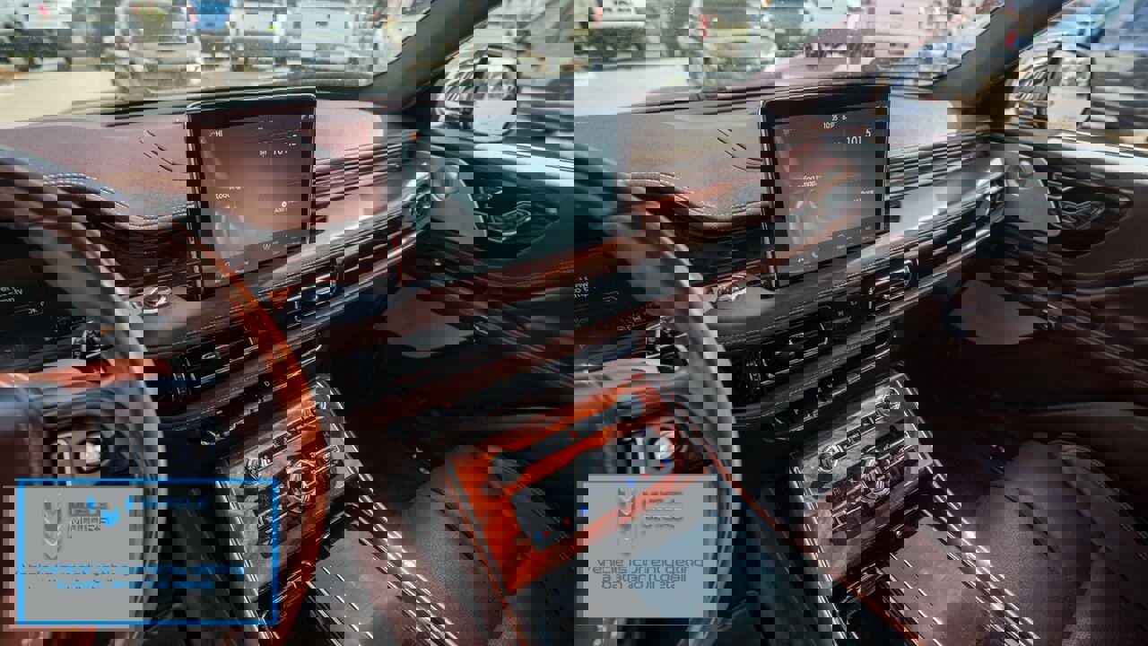 Used 2020 Lincoln Aviator Black Label w/ Dynamic Handling Package image 12