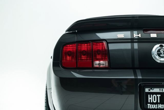 Used 2007 Ford Mustang Shelby GT500 RWD image 19