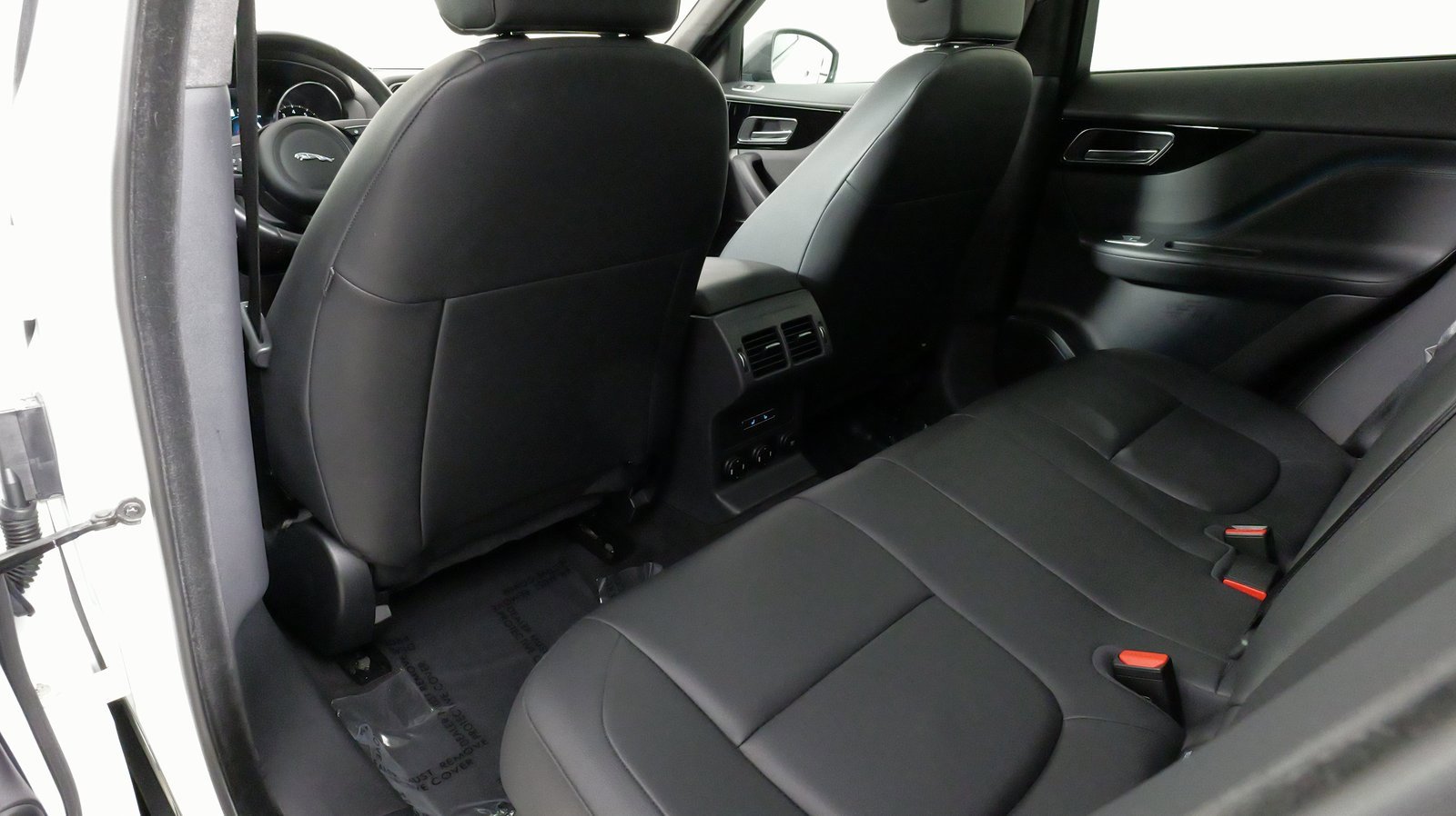 Used 2020 Jaguar F-PACE Premium image 38