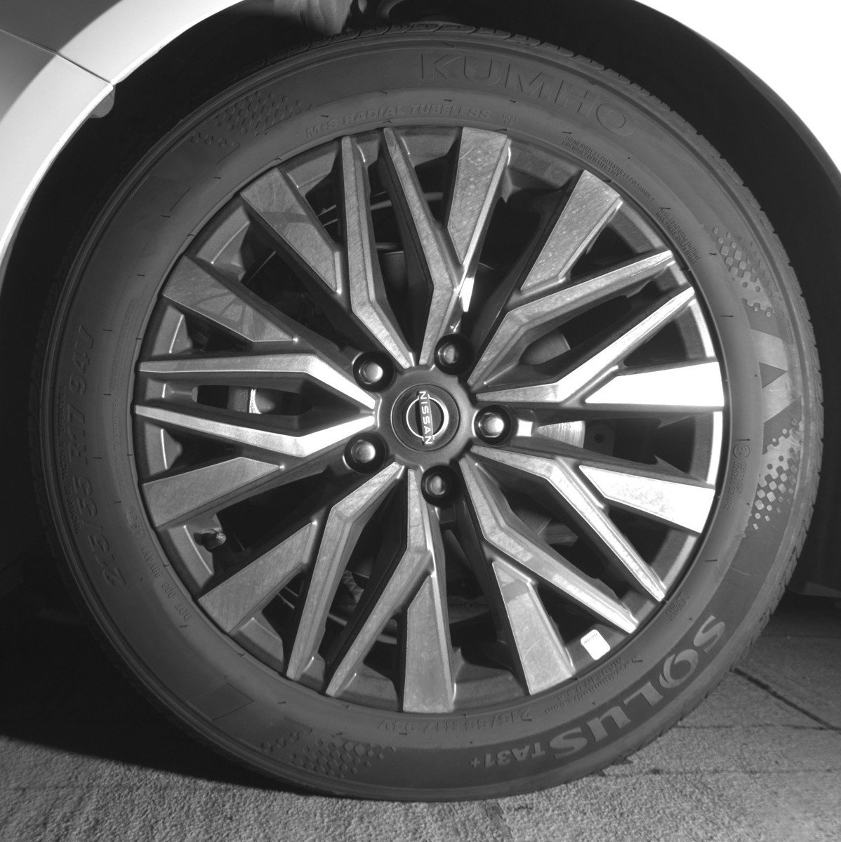 Used 2025 Nissan Altima 2.5 SV image 12